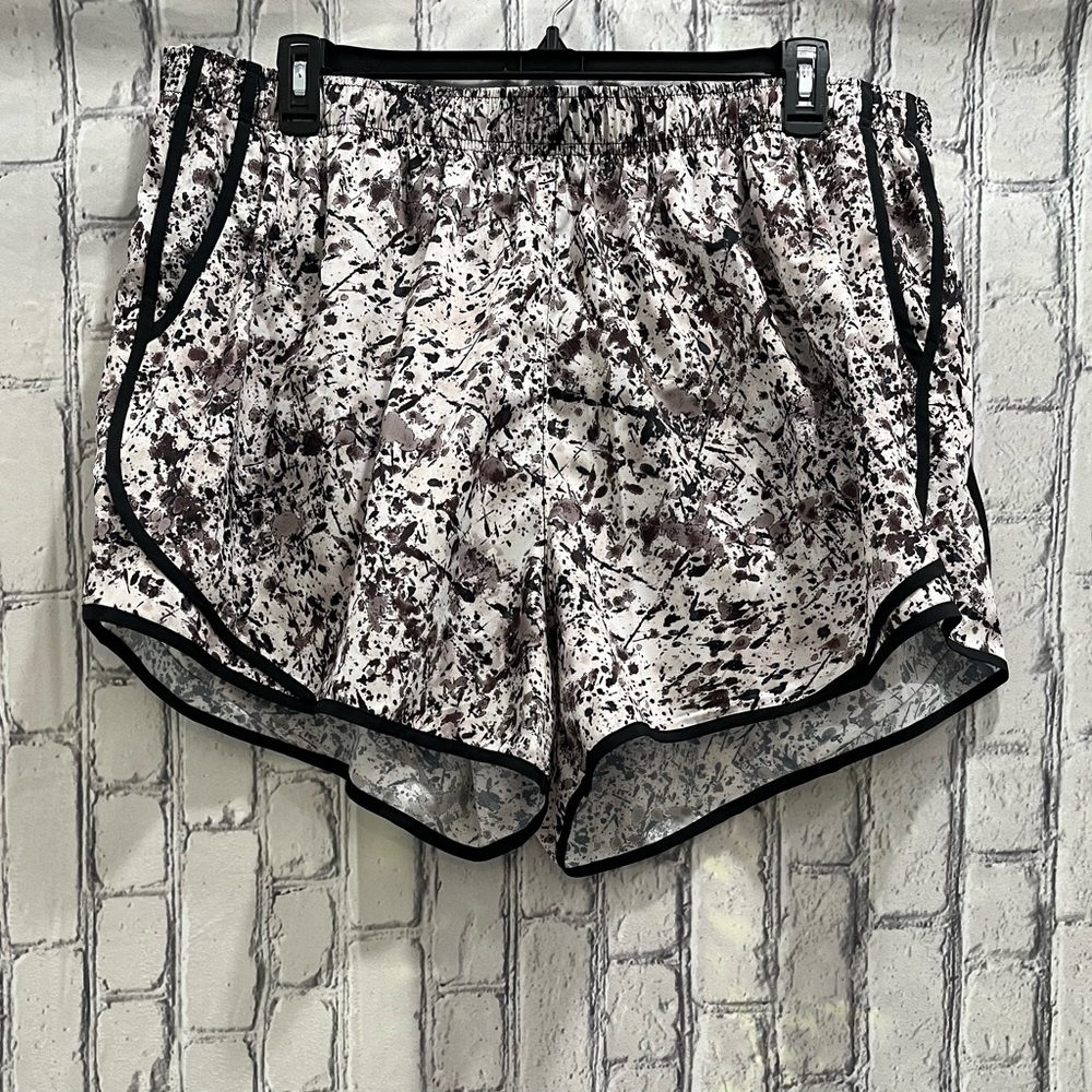 Macy’s Calvin Klein Performance Size :3X Women Athletic Lined Shorts Pockets